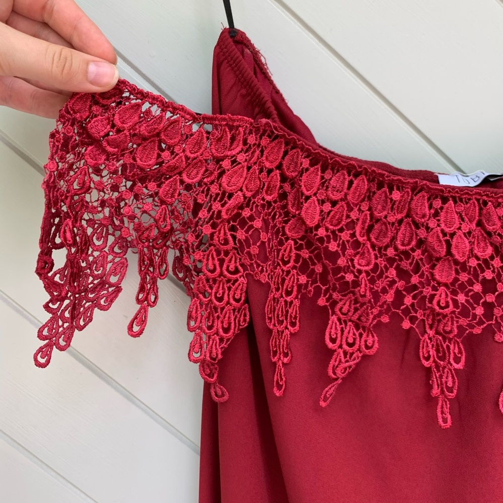 Tobi Lace Off the Shoulder Dress - Picture 4 of 5